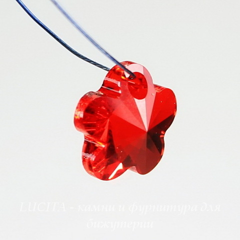 6744 Подвеска Сваровски Цветочек Light Siam (14 мм) ()