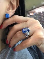 Серьги-пусеты из серебра с прямоугольным,сапфировым кварцем багетной огранки