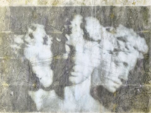 MEMORIA FRACTA. TRES UT UNUS