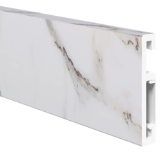 Напольный плинтус ПВХ Foresta Grace Мрамор Физи FG 010 2000х70х13 мм