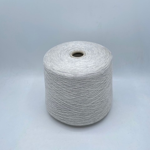 Filatura papi fabio (пр.Италия), art-Dolomiti ,1/14,5 1450м/100гр, 40%Меринос 20%Полиамид 30%Вискоза 10%Кашемир,цвет- Светло-серый меланж(281/265). арт.32032