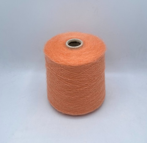 Бобинная пряжа (пр.Италия),art-Silkid 950м/100гр,75%Суперкид мохер  25%Шелк , цвет- Абрикос , арт.28067
