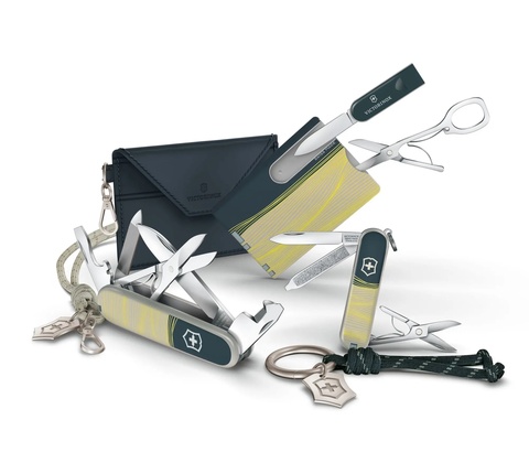 Нож-брелок Victorinox Classic SD New York Style (0.6223.E223)