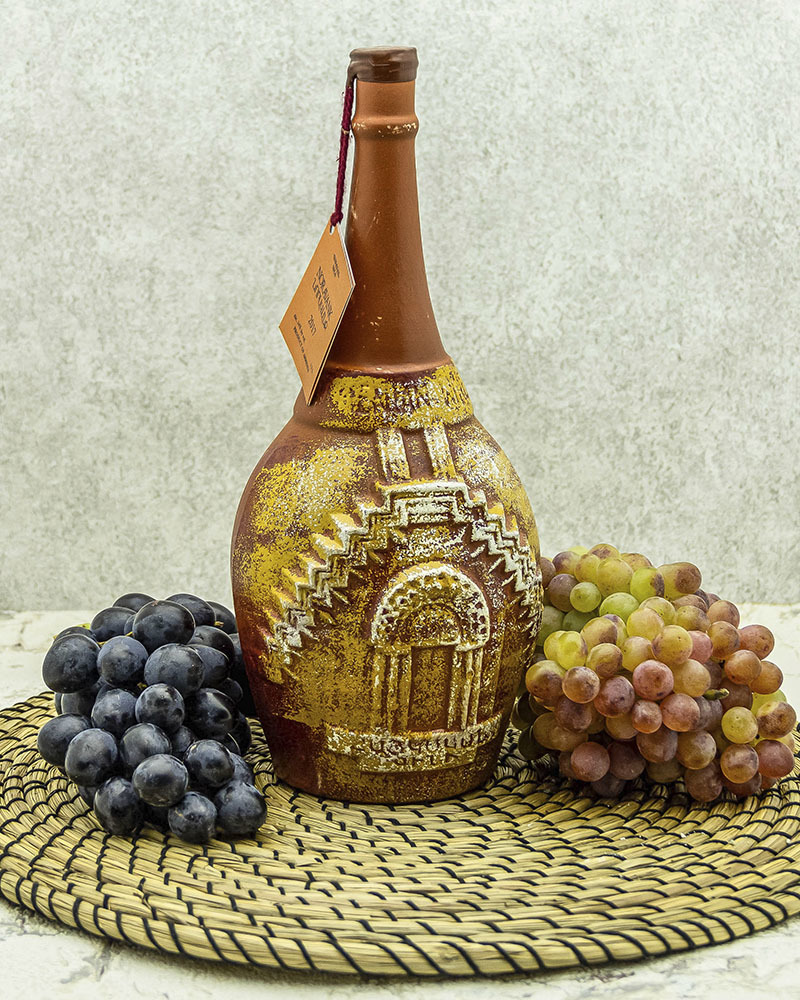 Вино Maran Winery Нораванк Красное сухое в Кувшине 2017 г.у. 14% 1,2 л, Армения