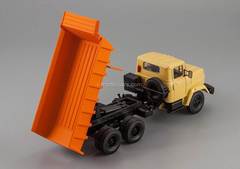 KRAZ-6510 dump truck 1985-1994 beige-orange 1:43 Nash Avtoprom