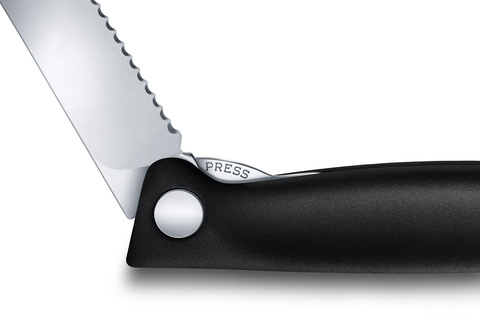 Нож кухонный складной Victorinox Classic, 110 mm, Wavy Edge, Black (6.7833.FB)