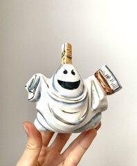Ёлочная игрушка Приведение из Карлсона