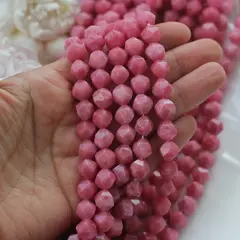 Родонит (имитация), граненые бусины, 10 мм, нить, К163