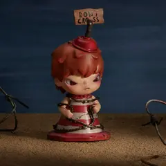 Случайная фигурка POP MART Hirono Shelter