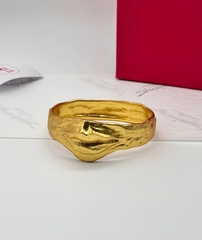 Комлект из трёх жёстких браслетов Schiaparelli
