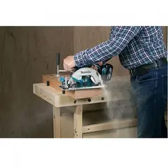 Аккумуляторная дисковая пила Makita DHS661ZU