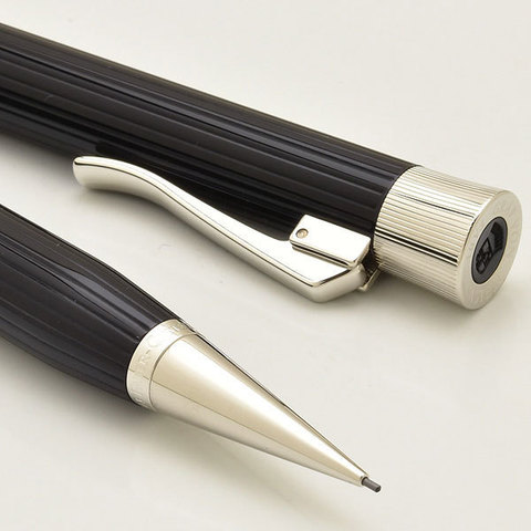Карандаш механический Graf von Faber-Castell Intuition Platino Fluted Black