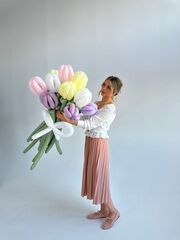 Разноцветные тюльпаны букет из ШДМ