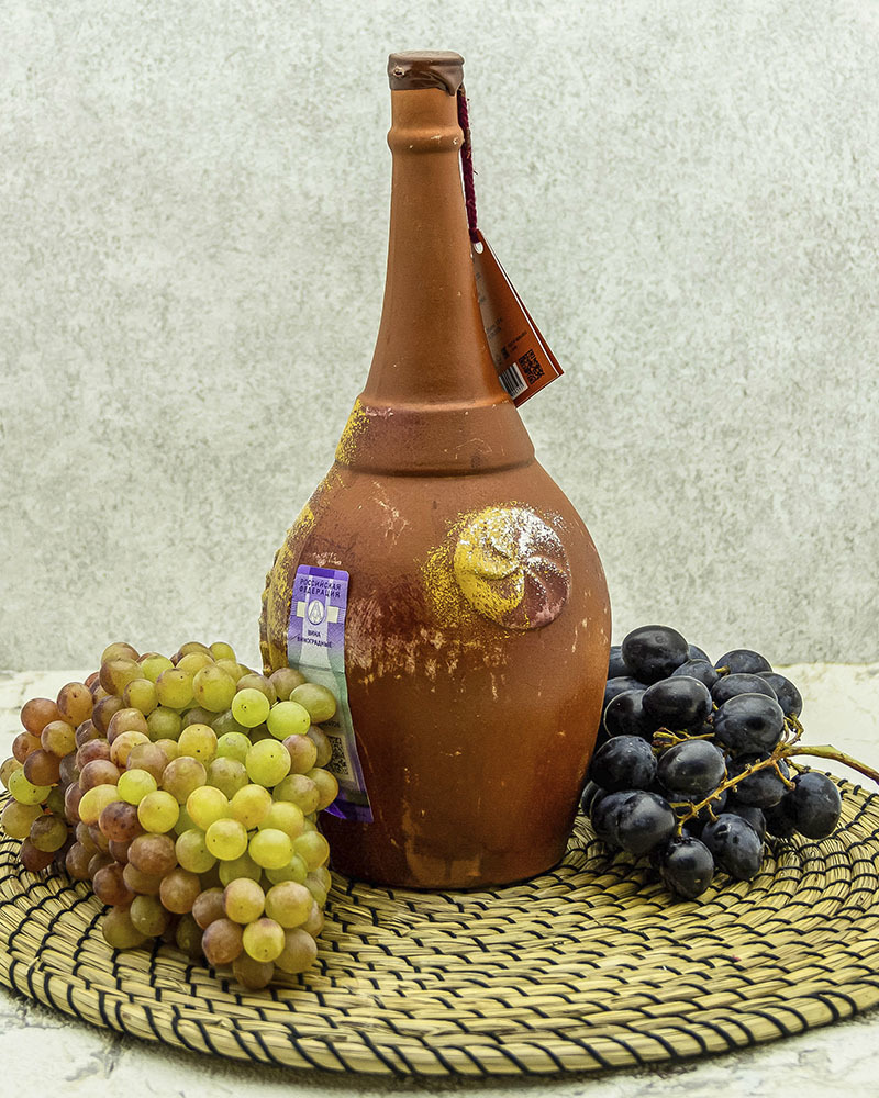 Вино Maran Winery Нораванк Красное сухое в Кувшине 2017 г.у. 14% 1,2 л, Армения