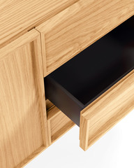 Буфет Taiana с дубовым шпоном и стальной рамой 160 x 78 см