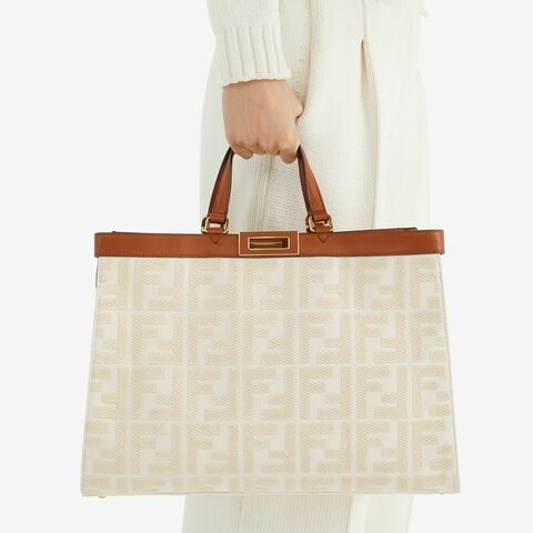 Сумка Fendi Peekaboo X-tote белый