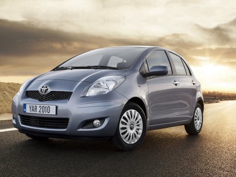 Чехлы на Toyota Yaris хетчбек 2005–2011 г.в.