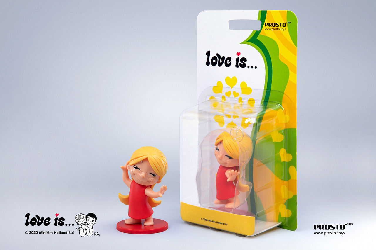 Love is ... фигурка