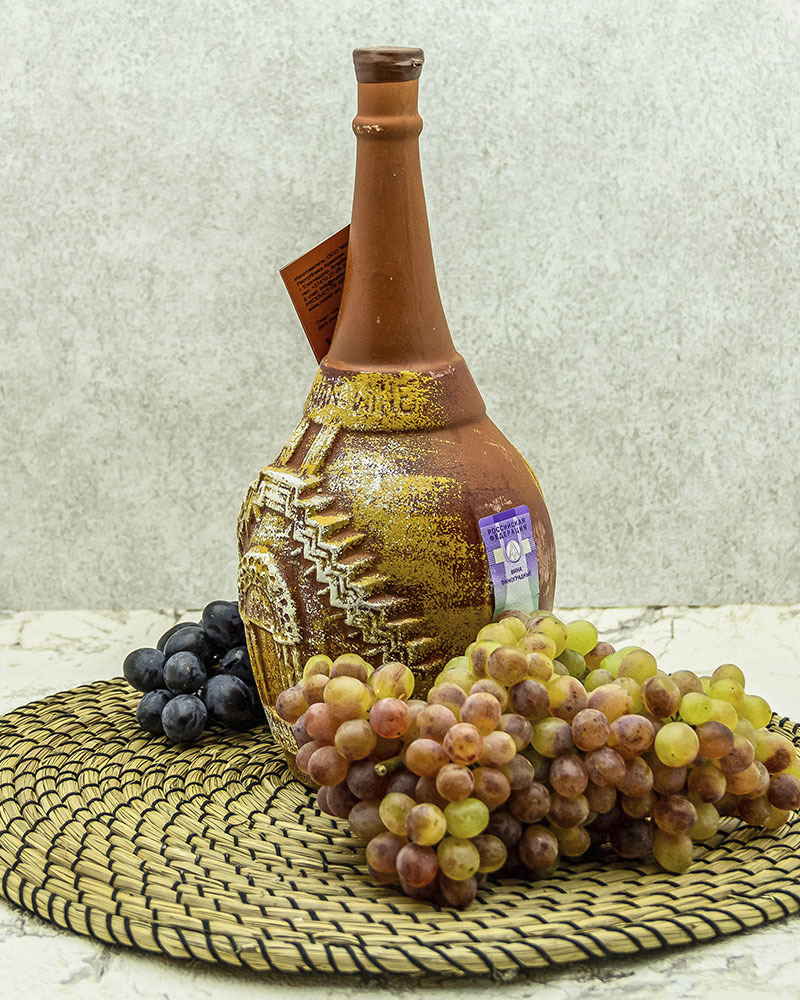 Вино Maran Winery Нораванк Красное сухое в Кувшине 2017 г.у. 14% 1,2 л, Армения