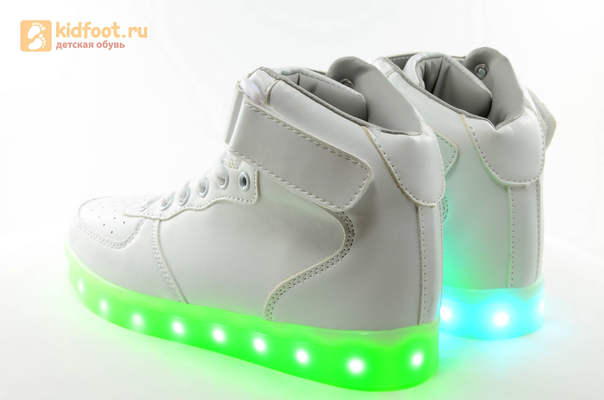 Светящиеся высокие кроссовки с USB зарядкой Fashion (Фэшн) на шнурках и липучках, цвет белый, светится вся подошва