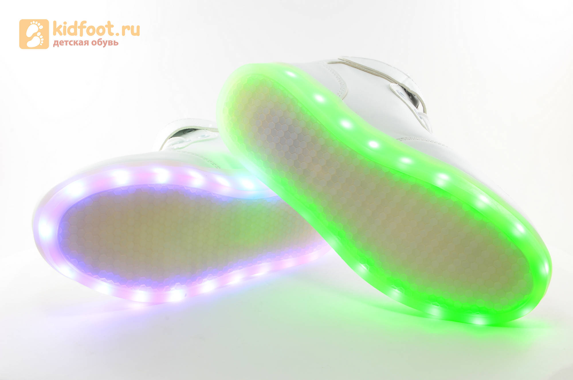 Светящиеся высокие кроссовки с USB зарядкой Fashion (Фэшн) на шнурках и липучках, цвет белый, светится вся подошва