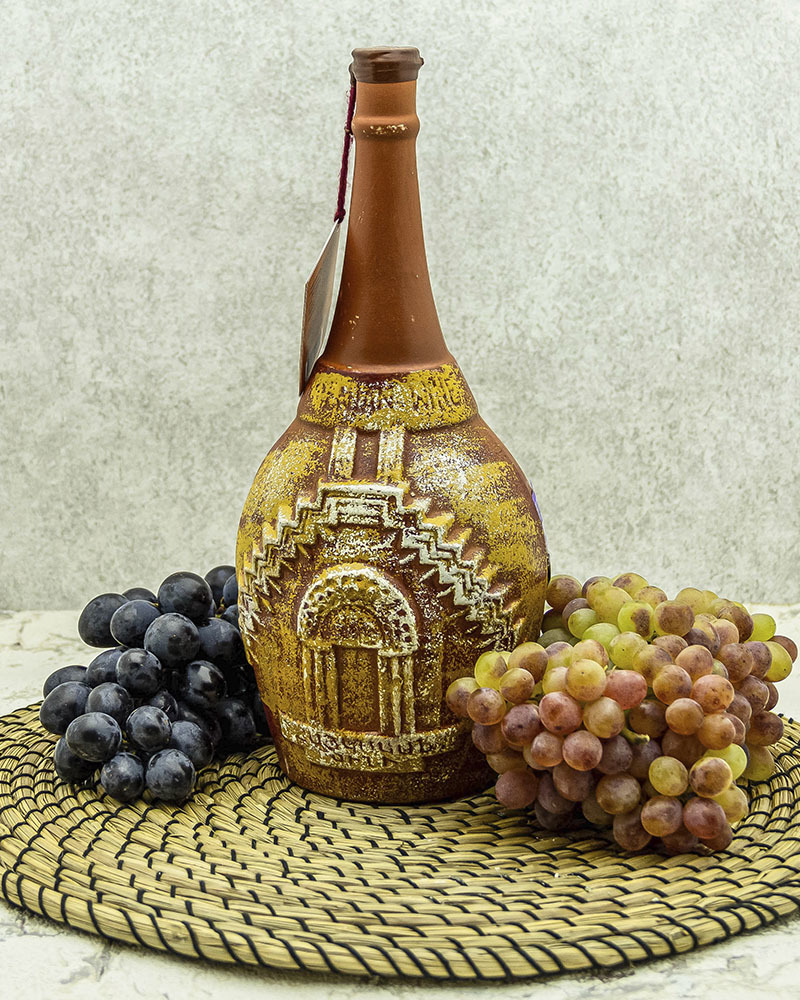Вино Maran Winery Нораванк Красное сухое в Кувшине 2017 г.у. 14% 1,2 л, Армения