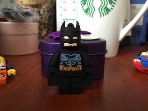 Minifigure Superhero USB 2.0 Flash Memory Drive 16 GB