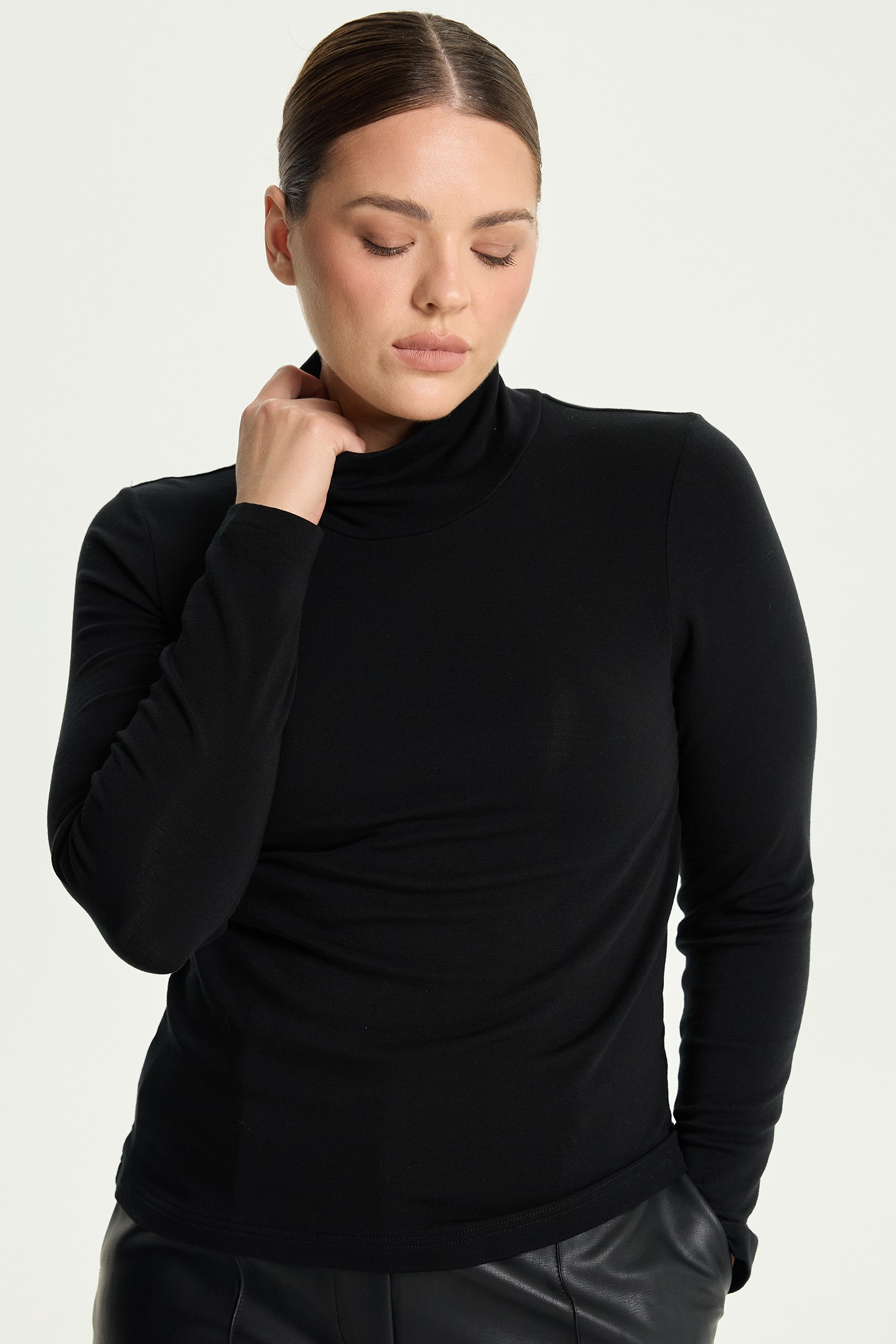 Водолазка из трикотажа, черный