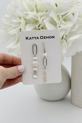 Серьги Katya Dzhon асимметричные с жемчугом разных форм