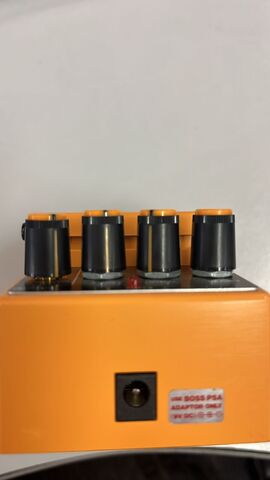 BOSS DS-2 гитарная педаль