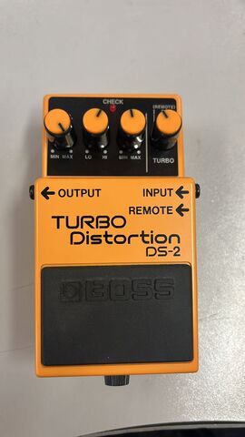 BOSS DS-2 гитарная педаль