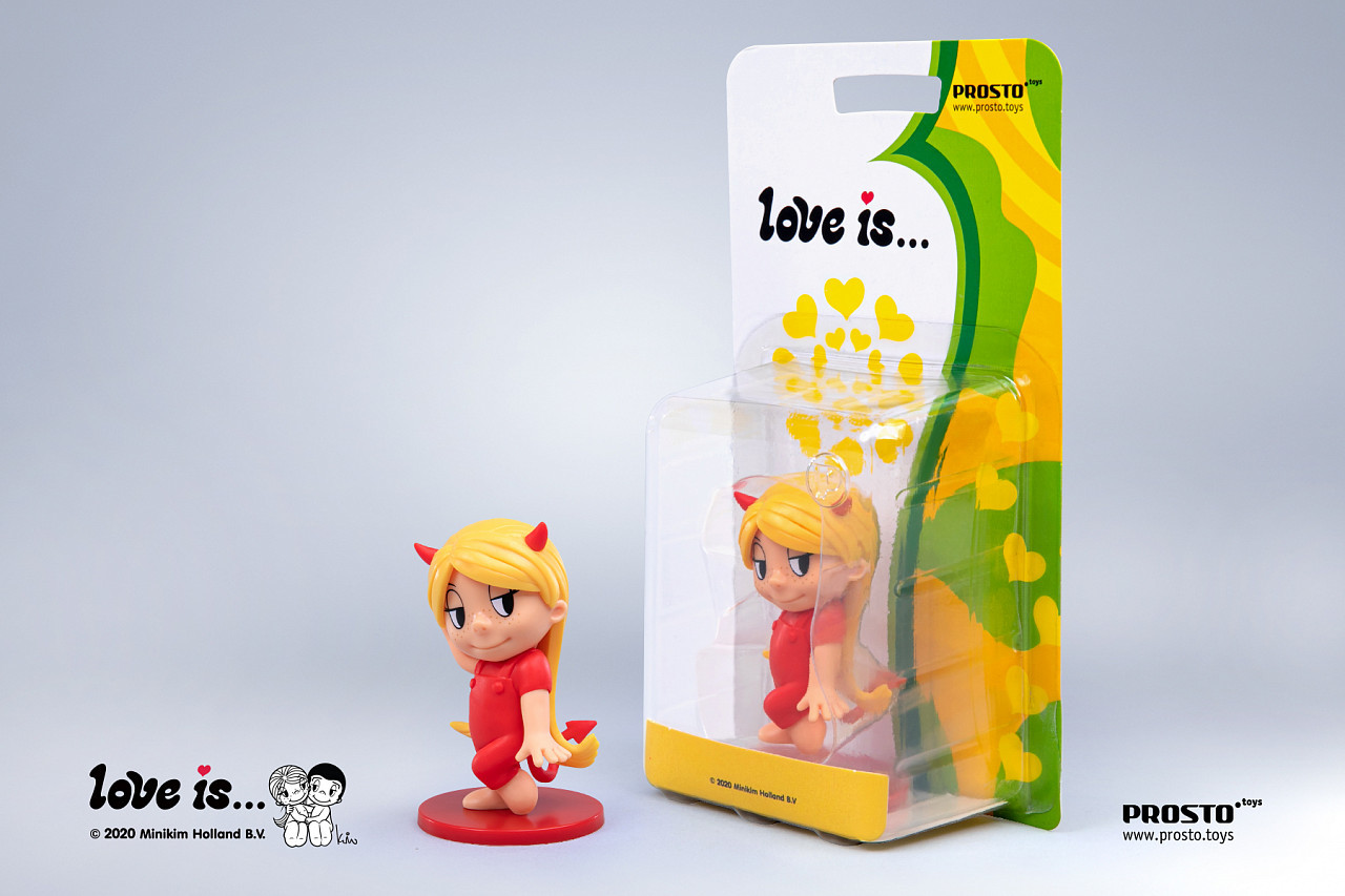 Love is ... фигурка