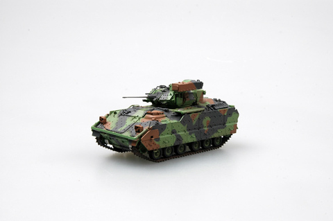 Модель БМП Армия США M2 & M2A2 Bradley масштаб 1:72