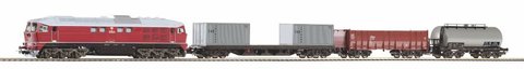 PIKO 97935 Стартовый набор с тепловозом BR 130 CSD и 3-мя грузовыми вагонами, рельсы на подложке