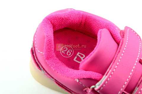 Светящиеся кроссовки 