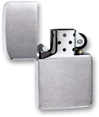 Фото Зажигалка ZIPPO 1941 Replica™ с покрытием Brushed Chrome, латунь/сталь, серебристая, 36x12x56 мм