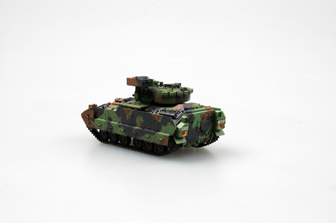 Модель БМП Армия США M2 & M2A2 Bradley масштаб 1:72