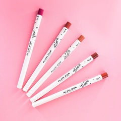 .Alvin D`or  A LA FRENCH ALF-23 Карандаш для губ Waterproof gel lip pencil тон 02 wine винный