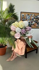 Разноцветные тюльпаны букет из ШДМ