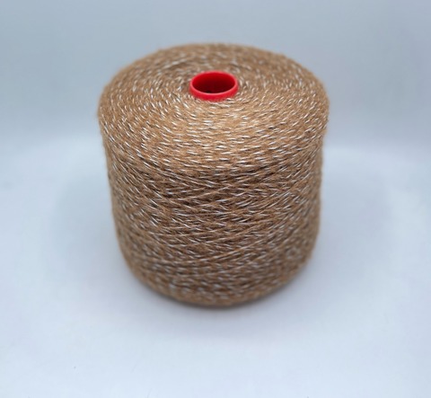 Бобинная пряжа (пр.Италия) 500м/100гр. 15%Мохер 35%Полиамид 40%Хлопок 10%Нейлон , цвет-Светло-коричневый,неоднотонный+люрекс арт.29920