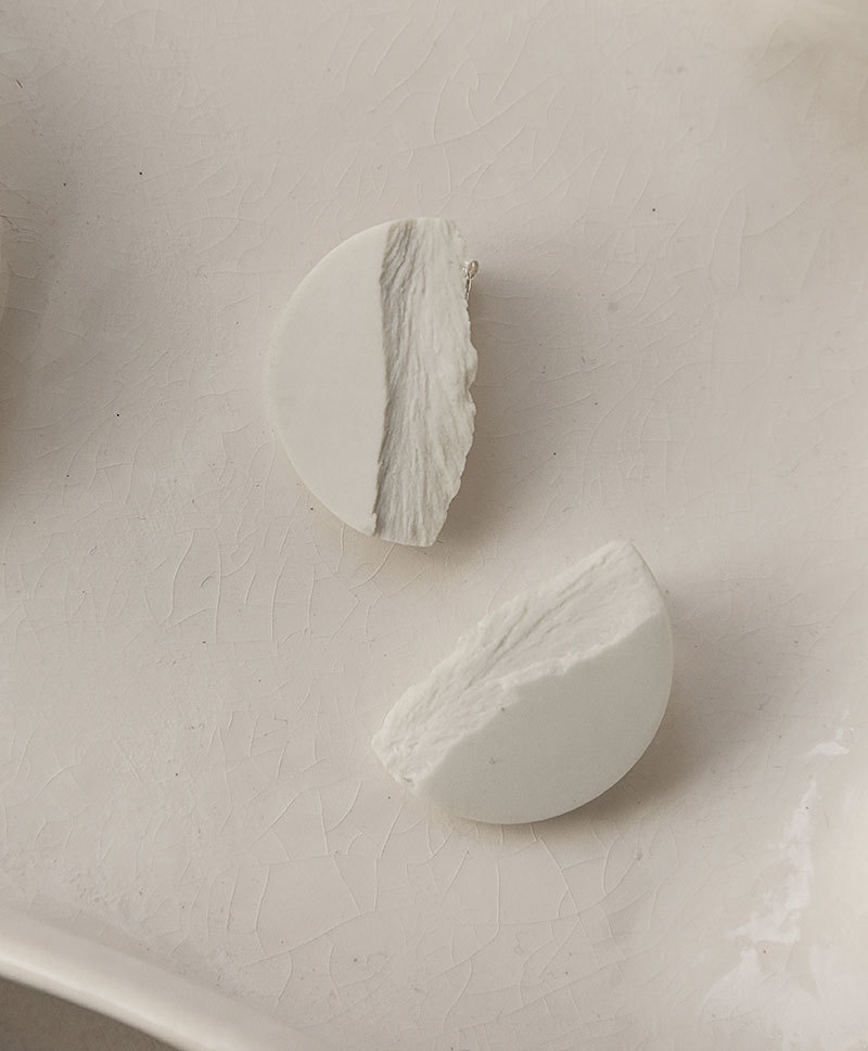 Серьги CURVAS WHITE