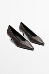 Massimo Dutti Туфли на каблуке из сборчатой ​​кожи, коричневый