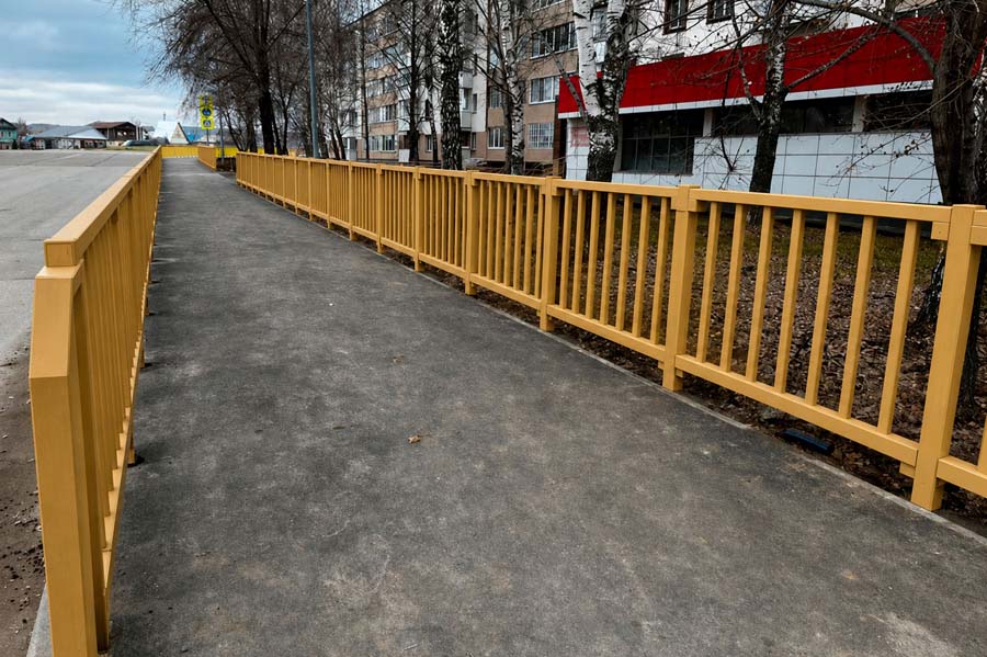 Пешеходное ограждение из полимерного композита