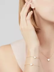 Серьги гвоздики клевер Trendy mini из из серебра в лимонной позолоте с перламутром
