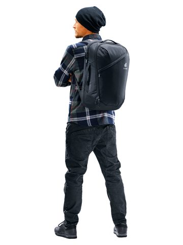 Картинка рюкзак городской Deuter Carry On 30 black - 4