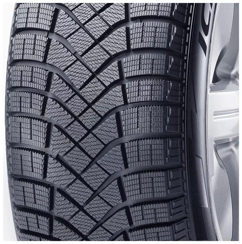 Шина Pirelli Ice Zero Friction 98H XL R18 235/45 зимняя