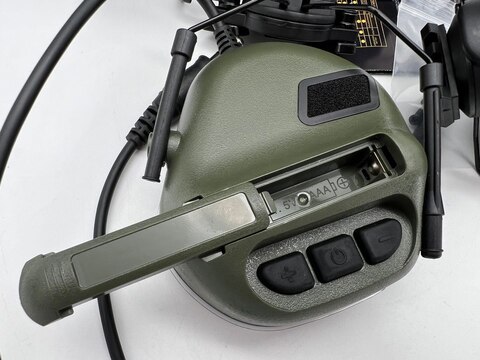 COMMUNICATION HEADSET V” Активные тактические наушники для стрельбы / съёмный микрофон (гарнитура), с активным шумоподавлением для крепления на шлем (все механизмы в комплекте)