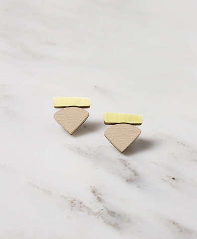Серьги Fade Studs Ecru