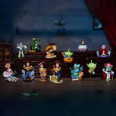 Случайная фигурка POP MART Disney/Pixar: Toy Story Spooky Night