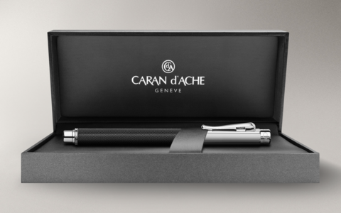 Ручка шариковая Caran d'Ache Varius Ivanhoe Black (4480.082)
